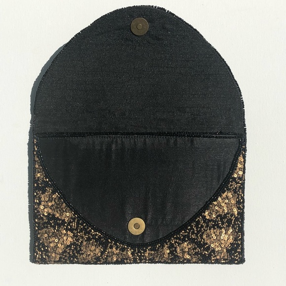 Black Clutch With 18KGP Base Metals - Picture 7 of 8